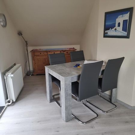 Ferienwohnungen Oeker - Whg 2 - Familiengerechte Fewo Mit 2 Sz, Nur Wenige Gehminuten Zum Hauptstrand Gromitz Bagian luar foto